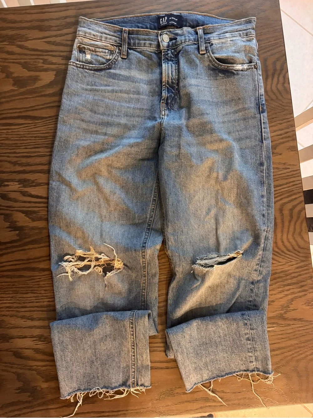 GAP Straight-Leg Jeans in Medium Blue